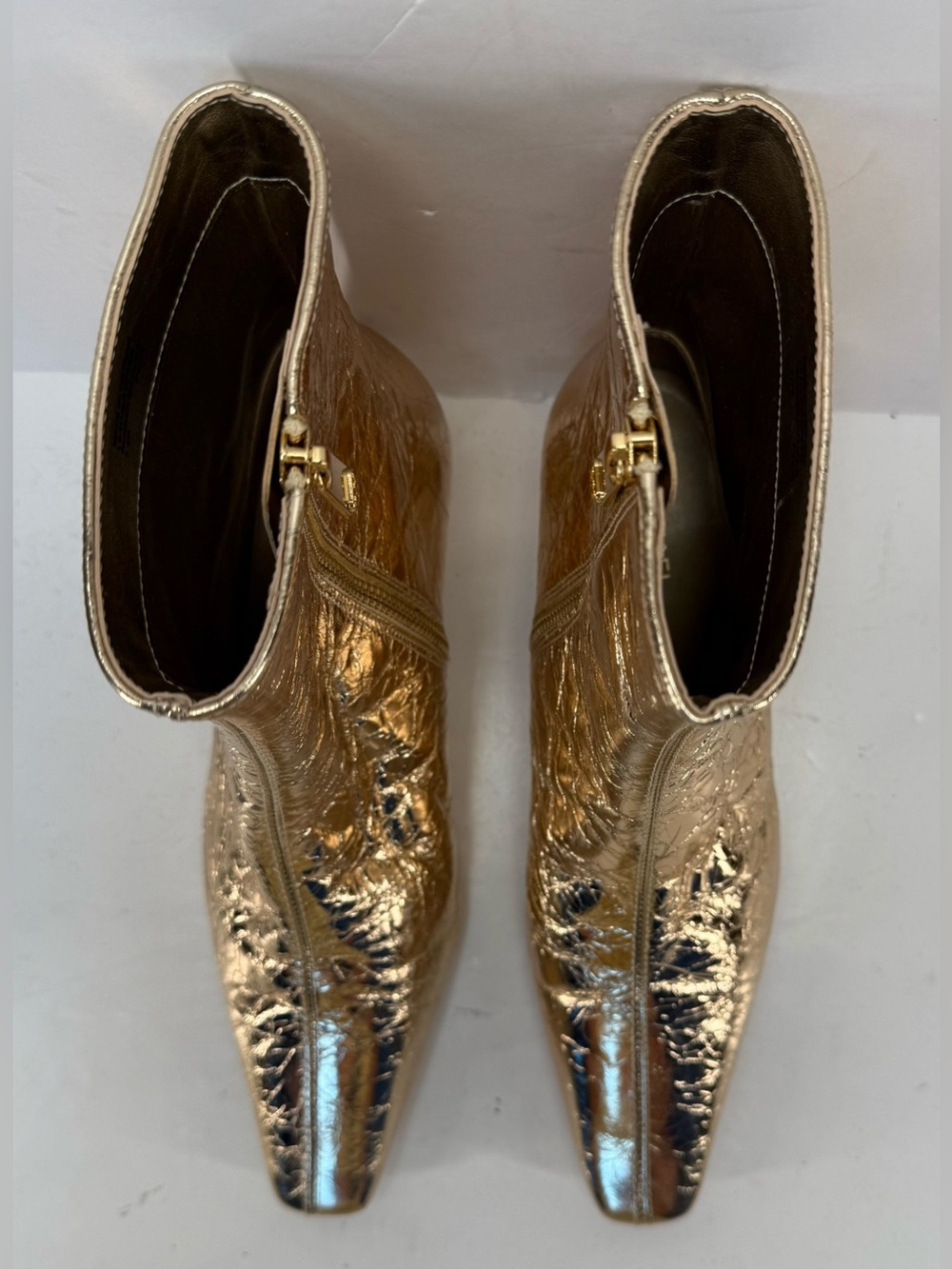 Michael Kors Crinkled Metallic Gold pointed toe Ankle Booties women’s size 6.5 - Picture 10 of 16